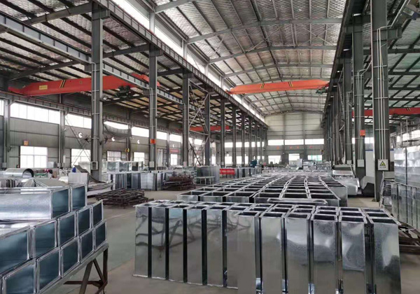 1727321190773964.jpg 十堰風(fēng)管加工廠小編介紹制造和保養(yǎng)的注意事項(xiàng)